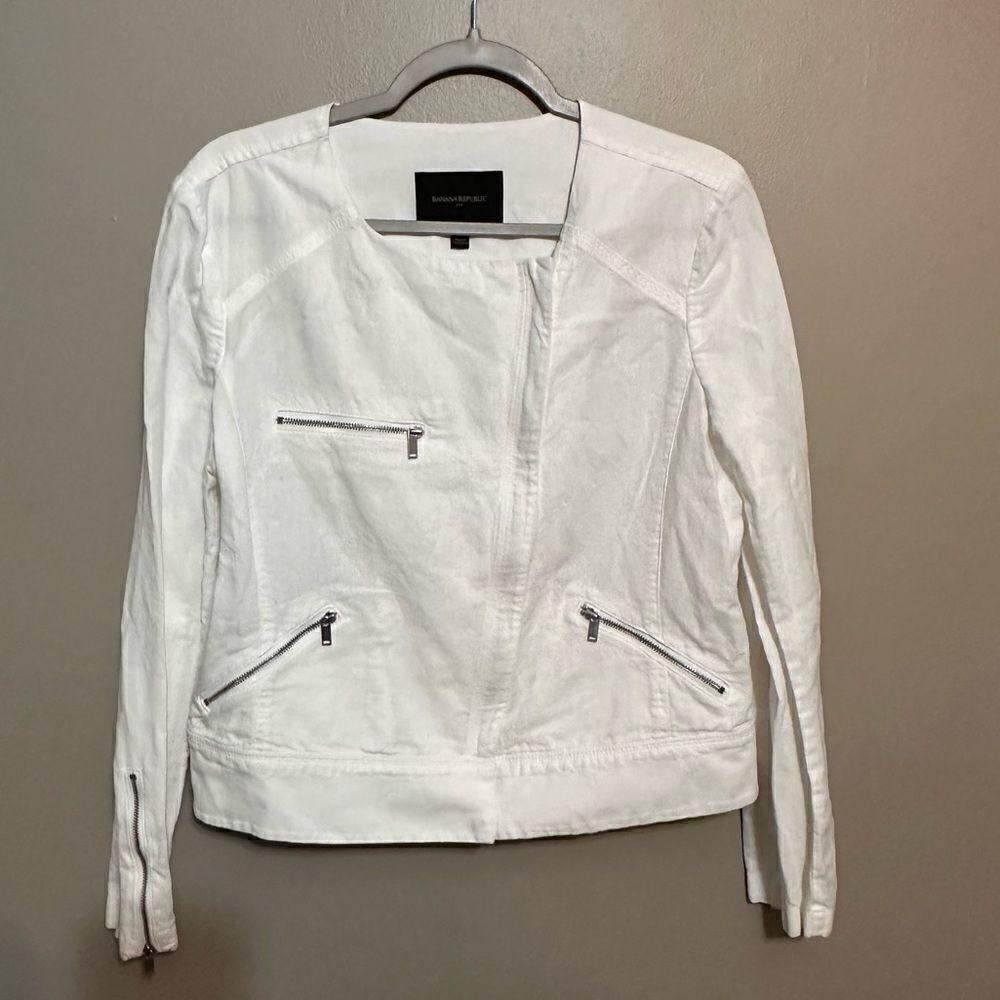 Banana Republic Asymmetrical Bomber Jacket. Sz Medium Summer White